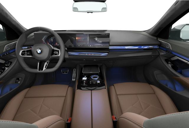 BMW 5er 520d xDrive M-Sportpaket Pro Carbon Pano 