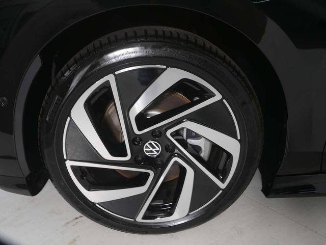 Volkswagen ID.7 Kombi Tourer Elektro Pro 77 kWh 