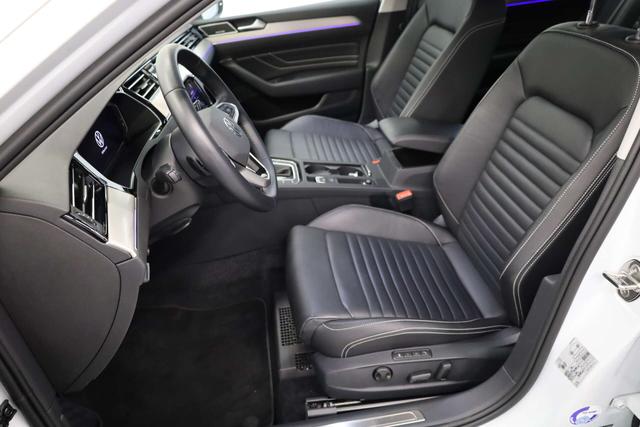 Volkswagen Passat Variant 1 2.0 TDI Elegance 