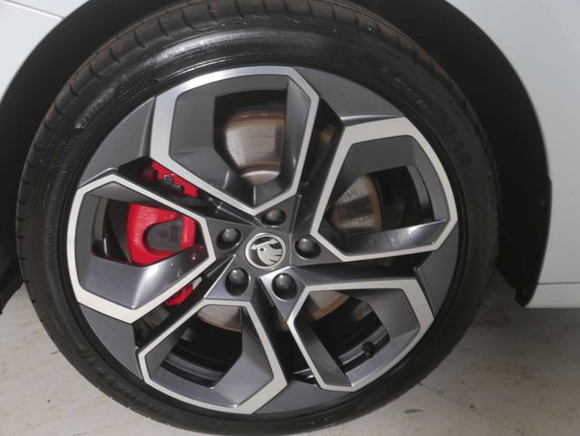 Skoda Octavia Combi 1.4 TSI iV RS 