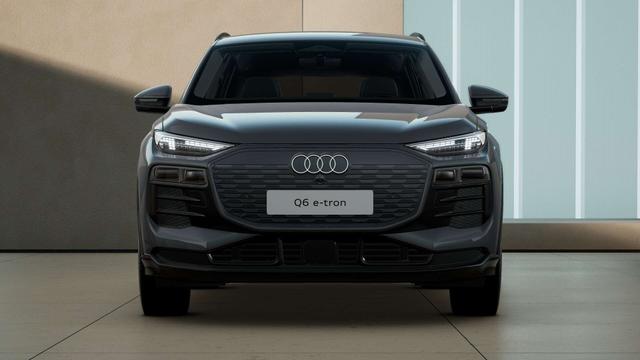 Audi Q6 e-tron 1 SUV 