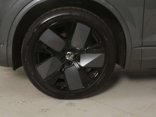 Volkswagen Touareg 3.0 TDI V6 4Motion R-Line Black Style 