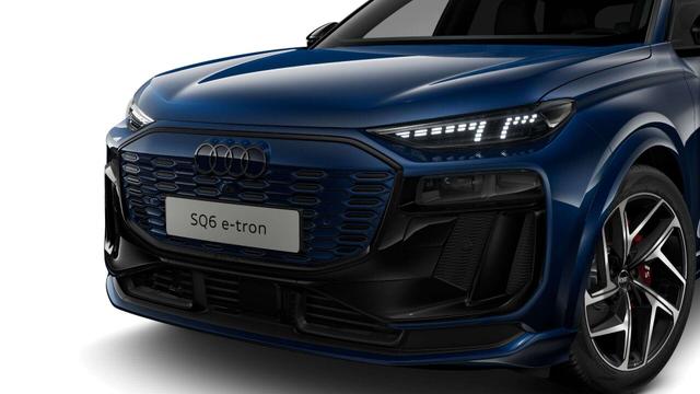 Audi SQ6 e-tron 1 edition one blue 