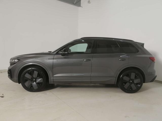 Volkswagen Touareg 3.0 TDI V6 4Motion R-Line Black Style 