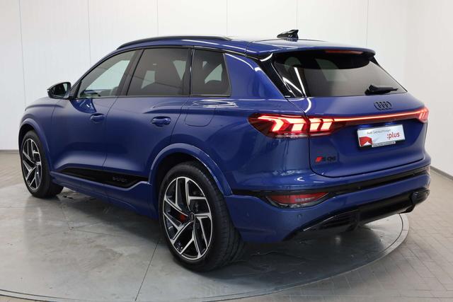 Audi SQ6 e-tron 1 edition one blue 