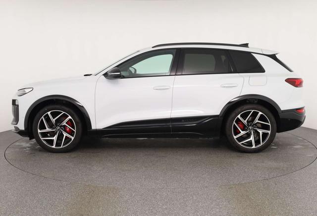 Audi SQ6 e-tron 1 