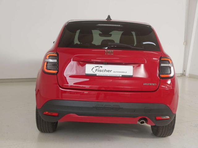 Fiat 600 hybrid 1.2 la Prima 