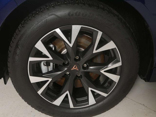 Cupra Terramar 1.5 e-Hybrid 