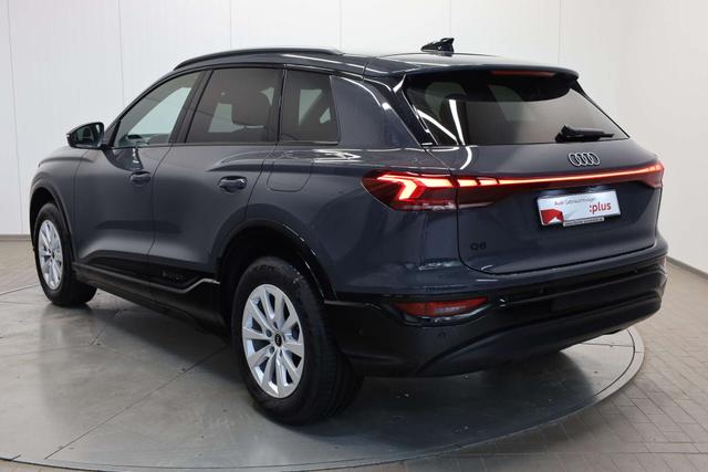 Audi Q6 e-tron 1 SUV 