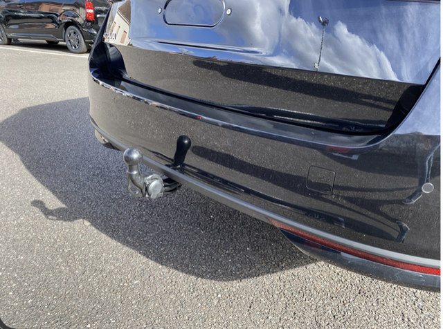 Skoda Octavia Combi 2.0 TDI DPF Selection schwenkbare AHK + Winterpaket beheiz. Windschutzscheibe 
