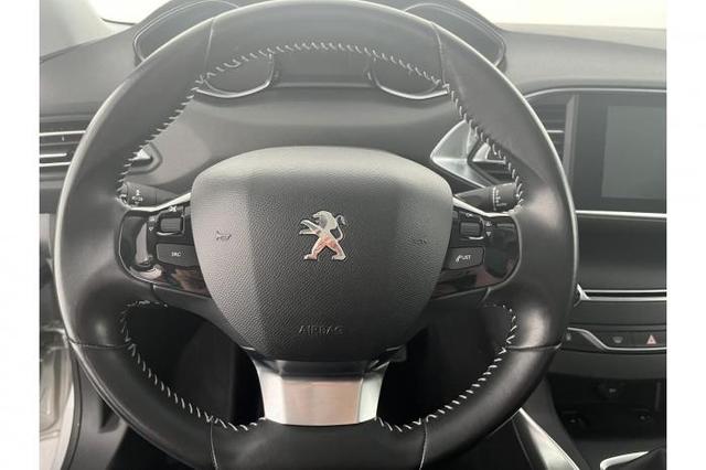Peugeot 308 SW 1.6 TDI Allure*PANO*LED*NAVI*Kamera* 