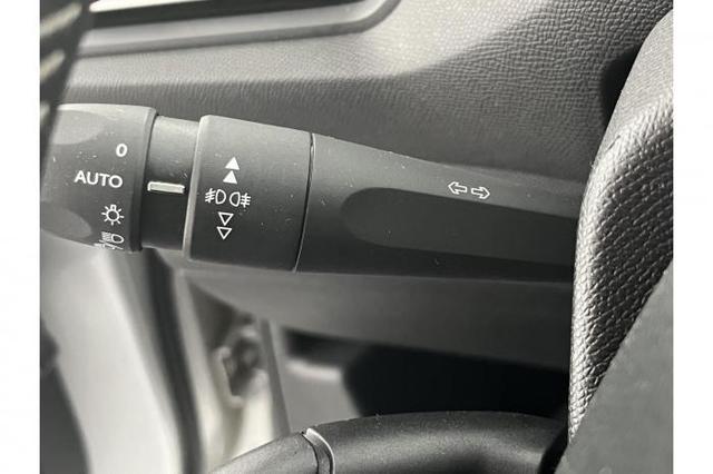 Peugeot 308 SW 1.6 TDI Allure*PANO*LED*NAVI*Kamera* 