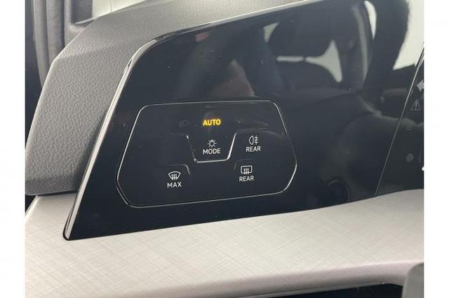 Volkswagen Golf Variant Life Edition 1.5 eTSI 110kW (150 PS) 7-Gang-DSG 