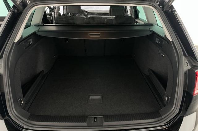 Volkswagen Passat Variant Business 2.0 TDI *AHK*NAVI*ACC*LED*SHZ*Keyless*PDC*Kamera* 