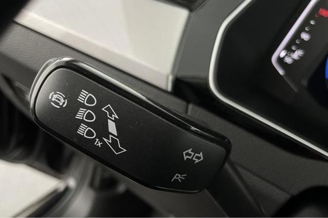 Volkswagen Passat Variant Business 2.0 TDI *AHK*NAVI*ACC*LED*SHZ*Keyless*PDC*Kamera* 