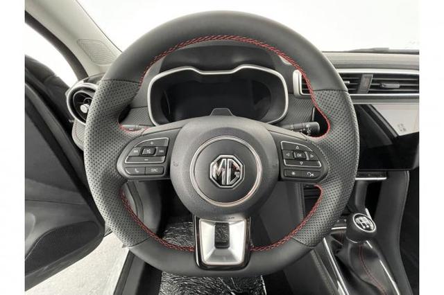 MG ZS Luxury 1.5 DVVT 78 kW (106 PS) 5-Gang Schaltgetriebe 