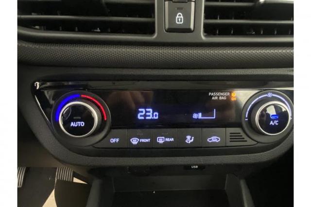 Hyundai i10 Advanced 1.0 MPI 49kW (67 PS) 5-Gang Schaltgetriebe 