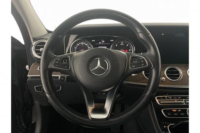 Mercedes-Benz E-Klasse T-Modell Avantgarde E 220 d T *LED*SHZ*PDC*Kamera*Klima*WINTER* 