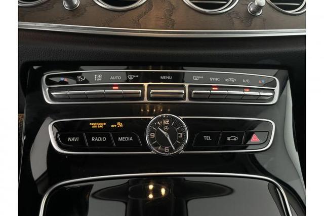 Mercedes-Benz E-Klasse T-Modell Avantgarde E 220 d T *LED*SHZ*PDC*Kamera*Klima*WINTER* 