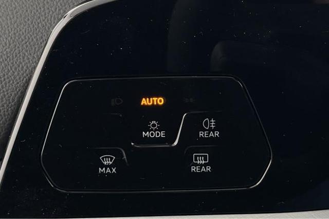 Volkswagen Golf Variant Life 2.0 TDI 110kW (150 PS) 7-Gang DSG 