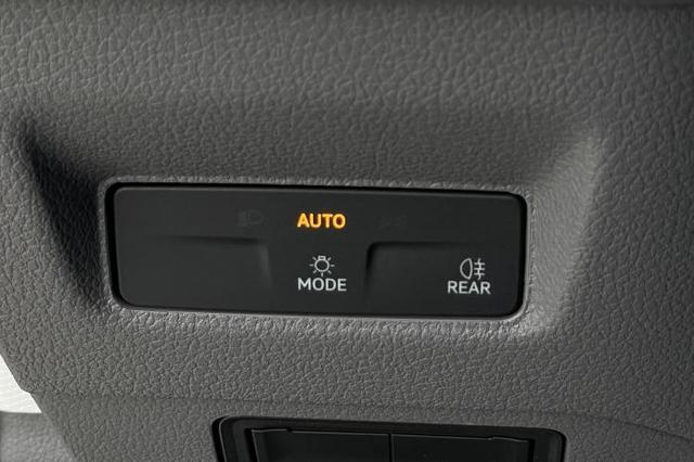 Volkswagen Crafter Kastenwagen Kasten 35 L3H3 2.0 TDI BMT 103kW (140 PS) 6-Gang Schaltgetriebe 