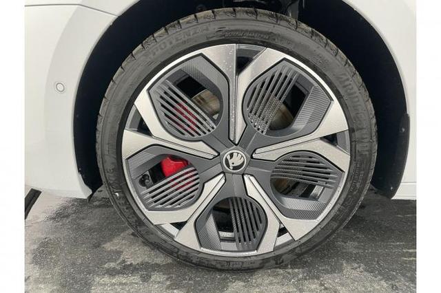 Skoda Octavia Combi RS 2.0 TSI 195kW (265 PS) 7-Gang DSG 