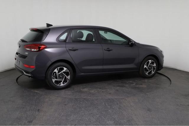 Hyundai i30 GO! 1.0 T-GDi 74kW (100 PS) 6-Gang Schaltgetriebe 