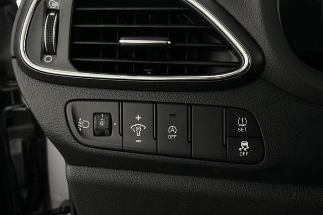 Hyundai i30 Kombi Edition 1.0 T-GDI 74 kW (101 PS) 7-Gang DCT 