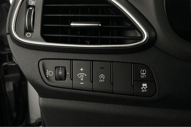Hyundai i30 Kombi Edition 1.0 T-GDI 74 kW (101 PS) 7-Gang DCT 