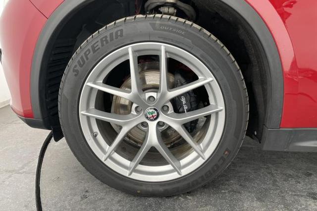Alfa Romeo Stelvio 2.0 Turbo 16V Q4 First Edition *PANO*Leder*LED*SHZ*Keyless*PDC*Kamera* 