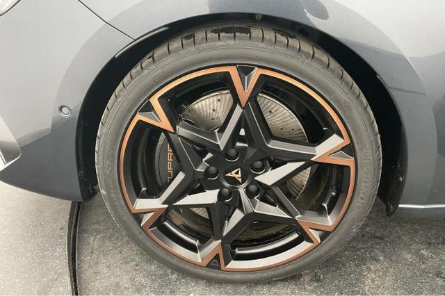 Cupra Leon Sportstourer VZ 2.0 TSI 4Drive 245kW (333 PS) 7-Gang DSG 