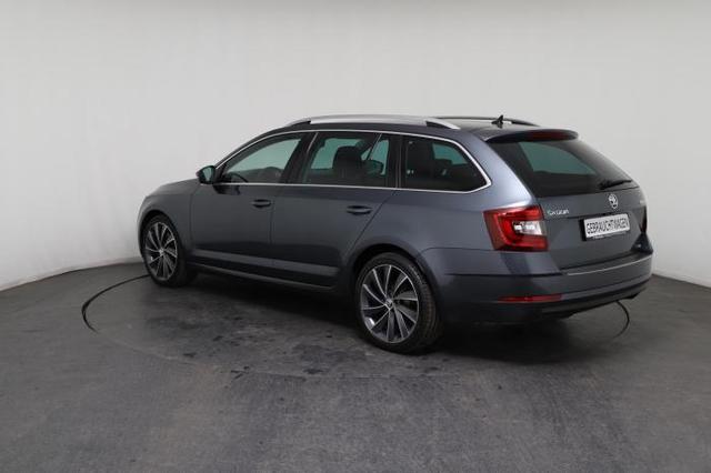 Skoda Octavia Combi 1.8 TSI Style *AHK*NAVI*Leder*LED*SHZ*PDC*Kamera* 