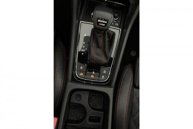 Skoda Kodiaq RS 2.0 TSI 4x4 *AHK*NAVI*ACC*Leder*LED*SHZ*PDC* 