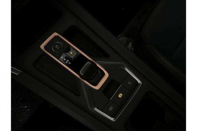 Cupra Formentor VZ 2.0 TSI 245kW (333 PS) 4Drive 7-Gang-Doppelkupplungsgetriebe DSG 