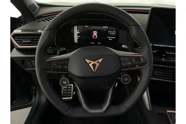 Cupra Formentor VZ 2.0 TSI *DCC*PANO*AHK*NAVI*ACC*LED* 