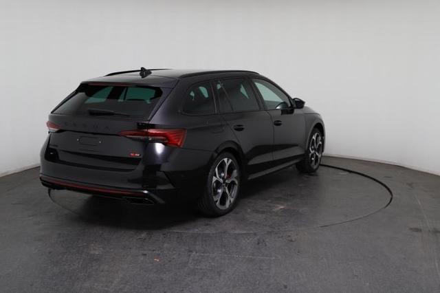 Skoda Octavia Combi RS 2.0 TSI 195kW (265 PS) 7-Gang-DSG 