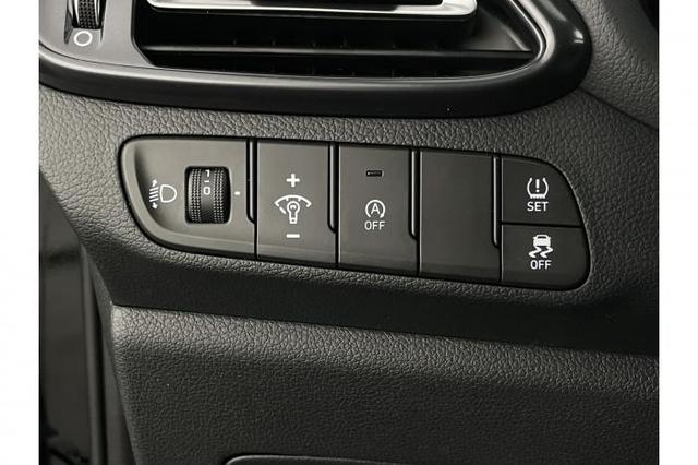 Hyundai i30 N-Line HB 1.5 T-GDI 103kW (140 PS) 7-Gang-DCT 