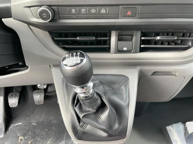 Volkswagen Transporter Kasten kurzer Radstand 2.0 TDI 81kW (110 PS) 6-Gang-Schaltgetriebe 