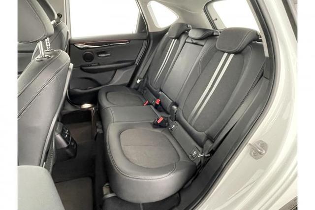 BMW 2er 218d Sportline xDrive 110kW (150 PS) 