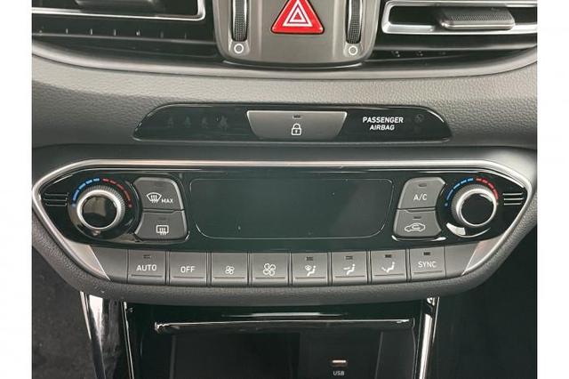 Hyundai i30 N-Line HB 1.5 T-GDI 103kW (140 PS) 7-Gang-DCT 