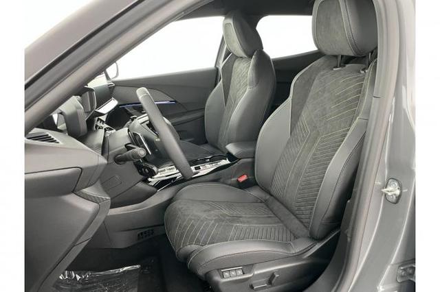 Peugeot 2008 GT 1.2 Hybrid 145 107kW (145 PS) e-DCS6 