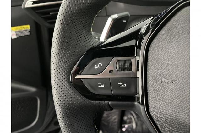 Peugeot 2008 GT 1.2 Hybrid 145 107kW (145 PS) e-DCS6 