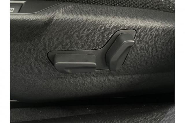 Peugeot 2008 GT 1.2 Hybrid 145 107kW (145 PS) e-DCS6 