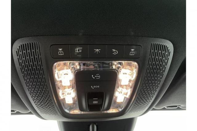 Mercedes-Benz GLA AMG Line GLA-Klasse 220 d 4MATIC *PANO*AHK*NAVI*LED*SHZ*PDC* 