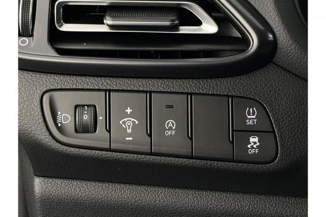 Hyundai i30 Kombi N-Line 1,5 T-GDi 103 kW (140 PS) 7-Gang-DCT 