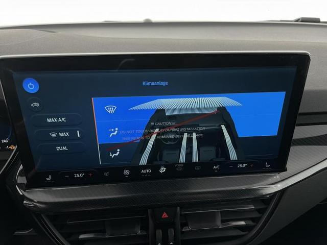 Ford Focus Turnier ST-Line X 1.0 EcoBoost Hybrid 114kW (155 PS) 7-Gang-Automatikgetriebe 