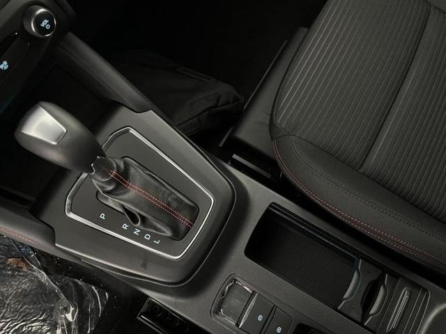 Ford Focus Turnier ST-Line X 1.0 EcoBoost Hybrid 114kW (155 PS) 7-Gang-Automatikgetriebe 