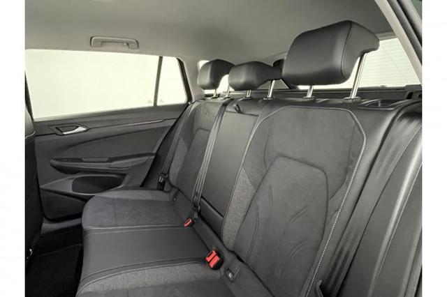 Volkswagen Golf Variant Life Edition 1.5 eTSI OPF 110kW (150 PS) 7-Gang- DSG 