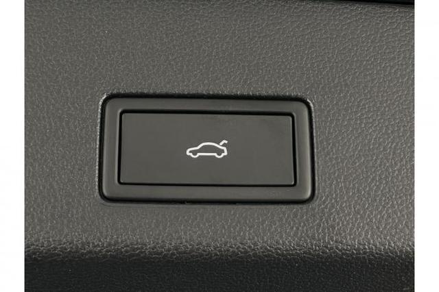 Volkswagen Golf Variant Life Edition 1.5 eTSI OPF 110kW (150 PS) 7-Gang- DSG 