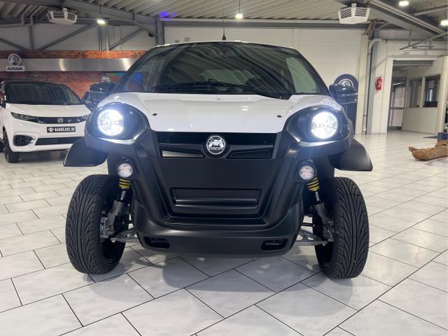 Aixam / e´Scouty Mega / Weiß / / / Kamera 